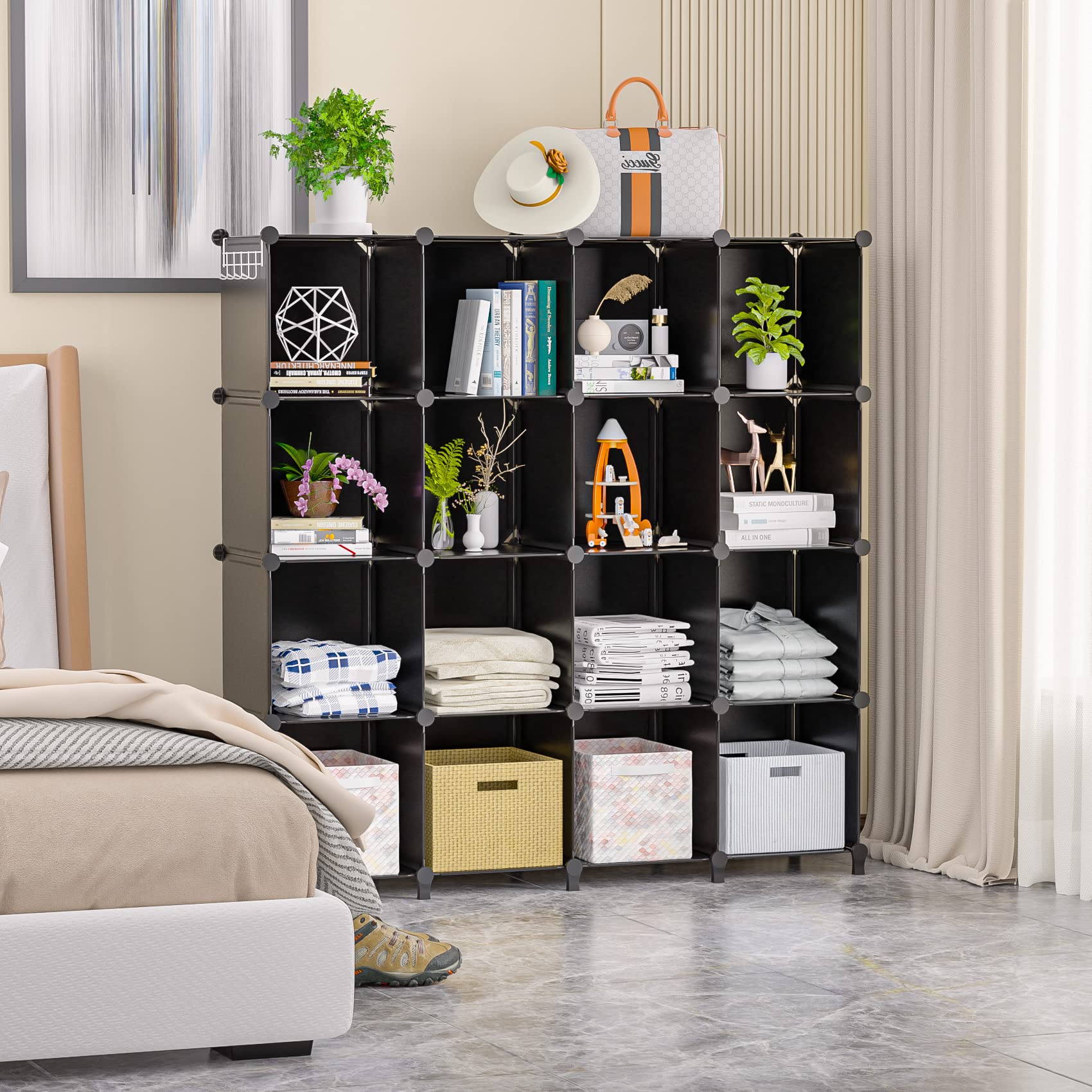 Clothes storage online shelves